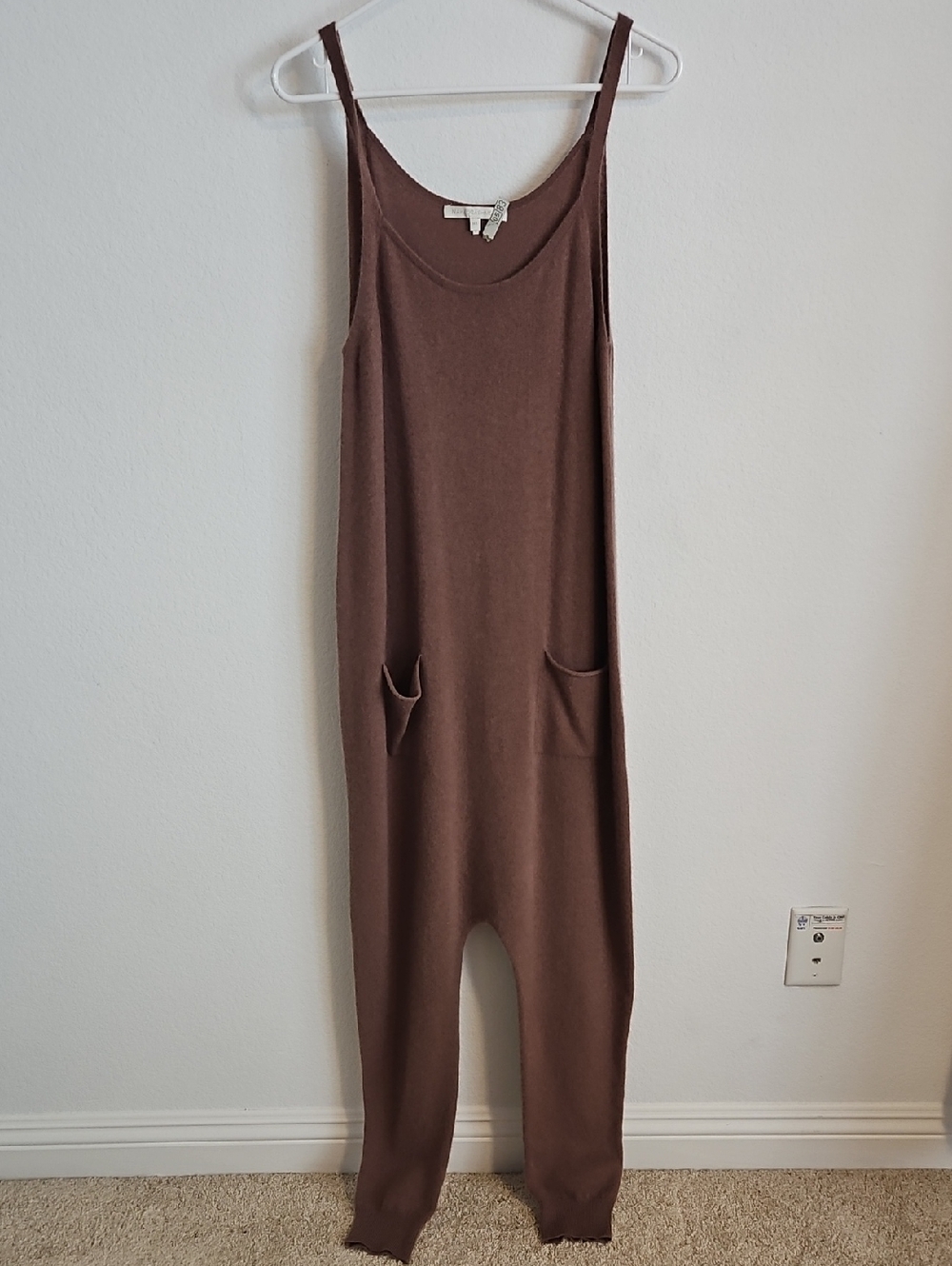 NakedCashmere Rose Sleeveless 100% Cashmere Jumpsuit with Pockets Sz M/L